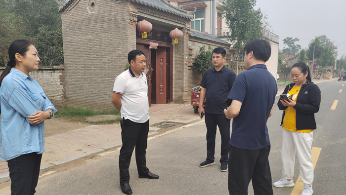 副縣長李衛(wèi)政到雙塔鎮(zhèn)督導(dǎo)調(diào)研農(nóng)村人居環(huán)境整治工作