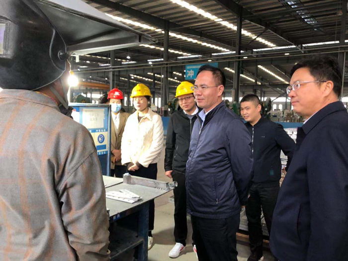 縣委常委、常務副縣長王景義深入部分企業(yè)檢查指導安全生產(chǎn)工作