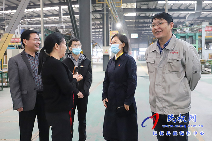 縣委副書記、縣長(zhǎng)王靜嫻深入部分企業(yè)開展“萬(wàn)人助萬(wàn)企”活動(dòng)