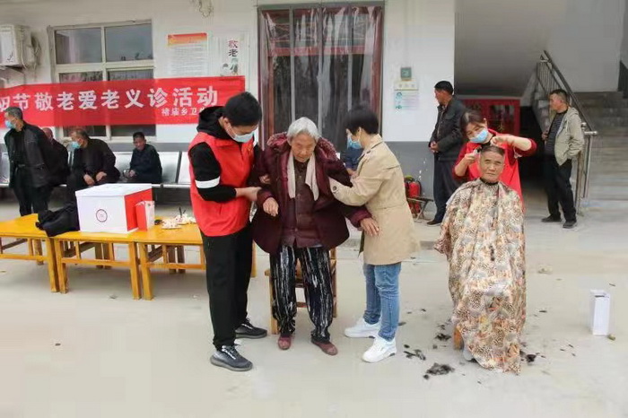 褚廟鄉(xiāng)開展“愛滿重陽節(jié)、情暖老人心” 主題教育活動