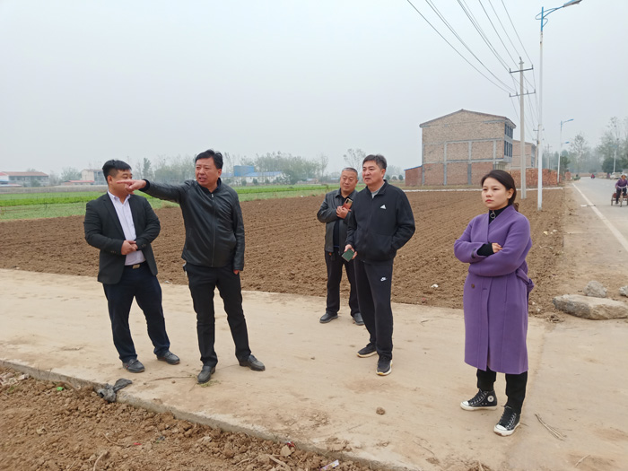 副縣長朱琳、李天樁到老顏集鄉(xiāng)督導脫貧攻堅后評估工作、整村推進和人居環(huán)境整治工作
