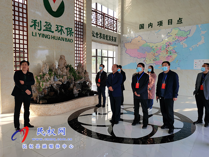 縣人大常委會組織人大代表對全縣科技創(chuàng)新平臺建設情況進行專題調(diào)研