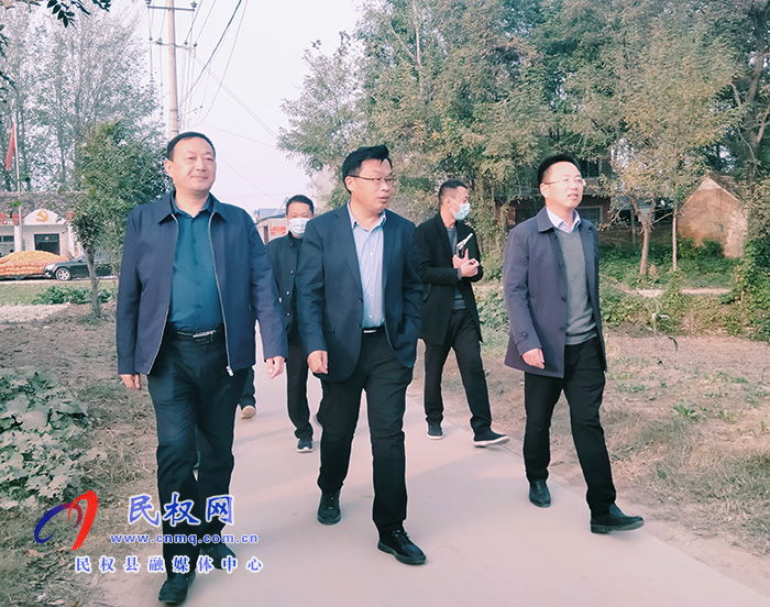 縣委常委、宣傳部長(zhǎng)、副縣長(zhǎng)畢道喜督導(dǎo)軟弱渙散村黨組織整頓工作