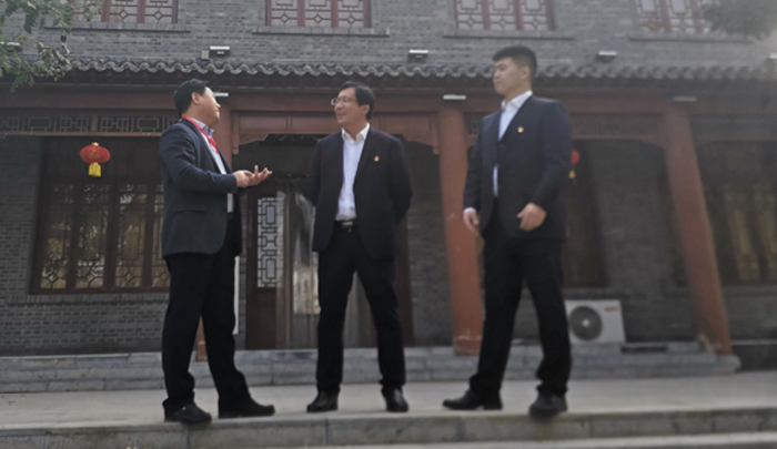  縣委常委、統(tǒng)戰(zhàn)部長李君督導全國文明城市創(chuàng)建工作