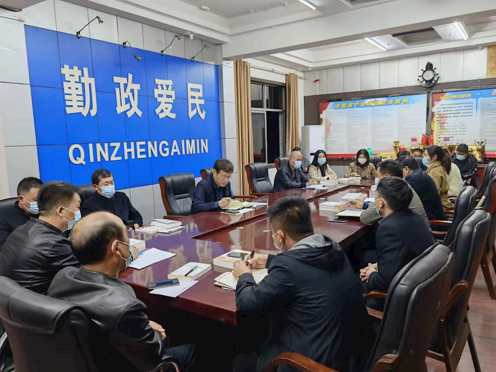 綠洲街道傳達(dá)貫徹省、市、縣新冠肺炎疫情防控工作會(huì)議和全縣淘汰國(guó)三及以下排放標(biāo)準(zhǔn)營(yíng)運(yùn)柴油貨車工作推進(jìn)會(huì)精