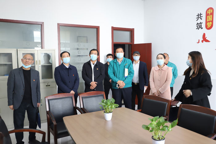 市委統(tǒng)戰(zhàn)部副部長(zhǎng)盧成玉到民調(diào)研新的社會(huì)階層人士統(tǒng)戰(zhàn)工作情況