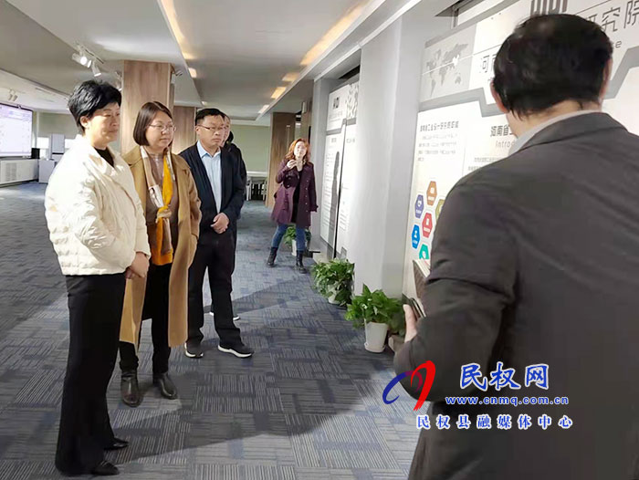 縣領(lǐng)導(dǎo)周燕、畢道喜到河南工業(yè)大學(xué)考察