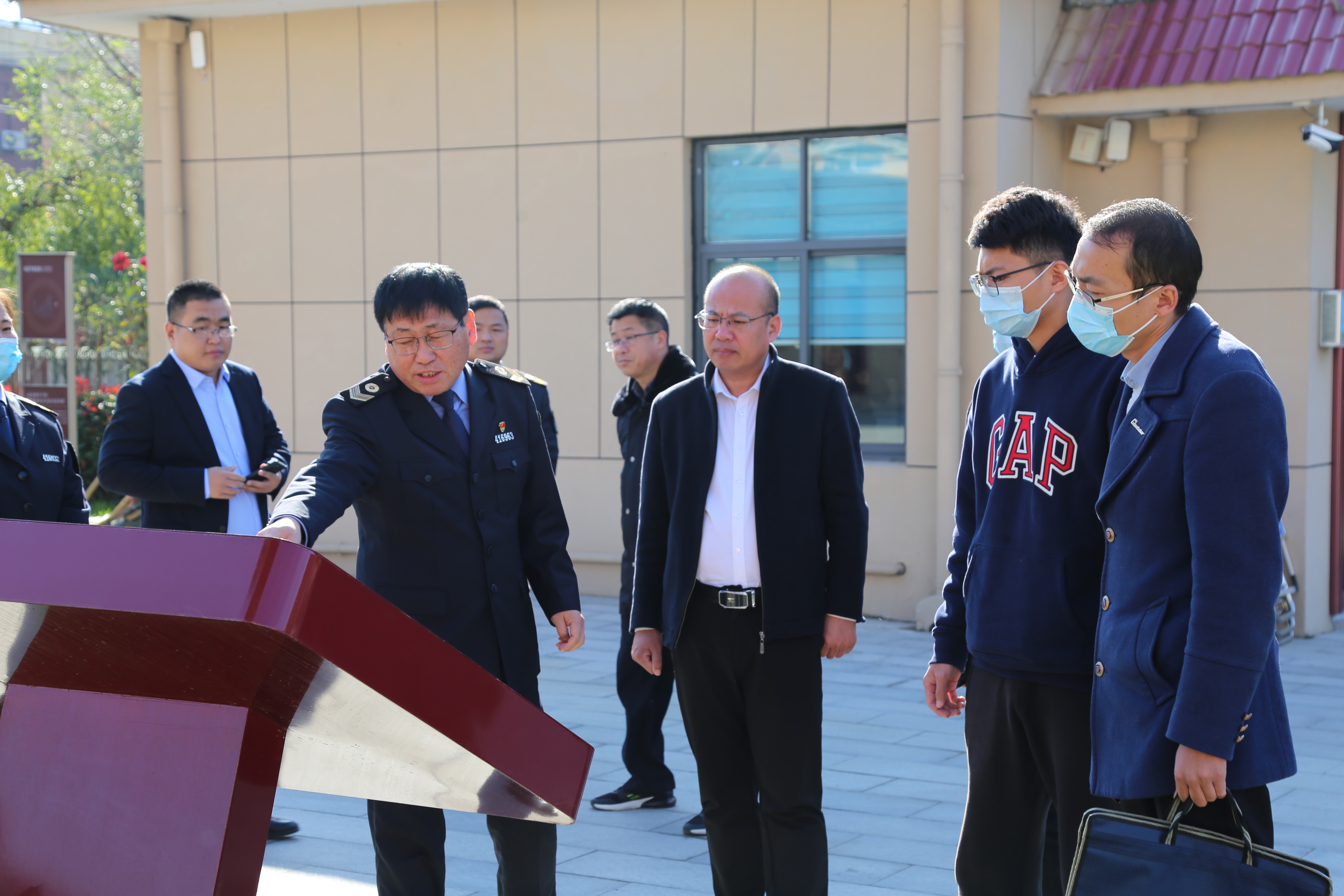 商丘市司法局副局長楊欽永到民權(quán)調(diào)研指導(dǎo)法治政府示范縣服務(wù)型執(zhí)法示范點(diǎn)創(chuàng)建工作