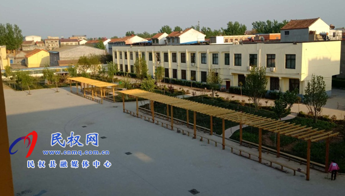 櫛風沐雨,砥礪前行 ——創(chuàng)建“市級文明校園”  　　