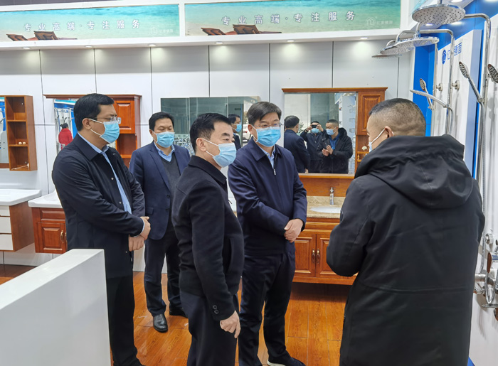 縣委書記張團(tuán)結(jié)率隊赴湖北十堰市招商考察