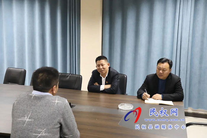 縣委常委、縣紀(jì)委書記、縣監(jiān)委主任冉燃開展“萬人助萬企”走訪調(diào)研活動(dòng)