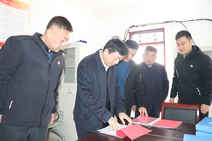 縣委常委、政法委書記陳鴻志調(diào)研指導“三零”創(chuàng)建工作