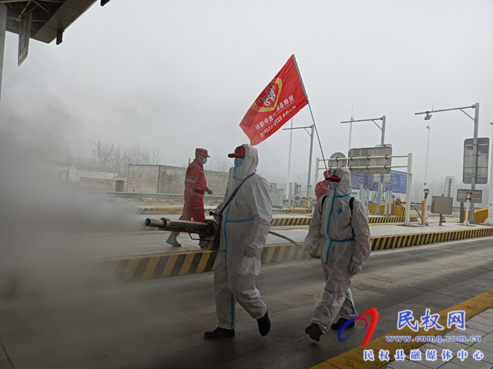 防控消殺 民權(quán)縣斑馬應(yīng)急救援隊在行動