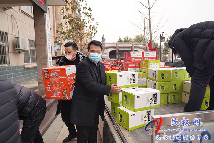 愛心企業(yè)送溫暖，嚴(yán)寒冬日暖人心