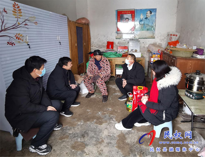 縣委黨校開展春節(jié)走訪慰問幫扶村困難群眾、老黨員及離退休老干部活動