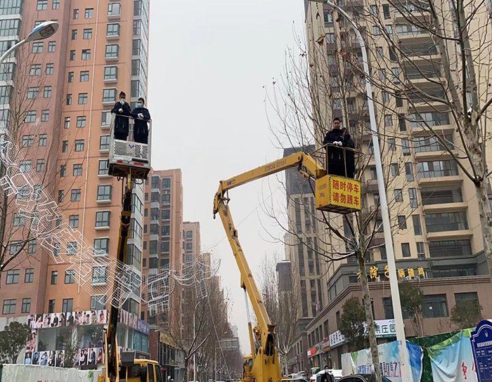 城管局路燈所  節(jié)前亮化，照亮民權(quán)