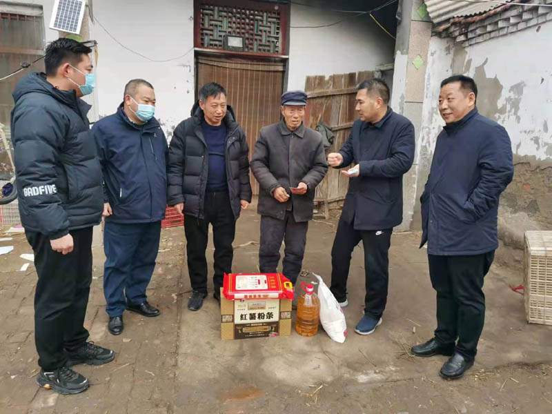 縣住建局春節(jié)前走訪慰問(wèn)貧困戶