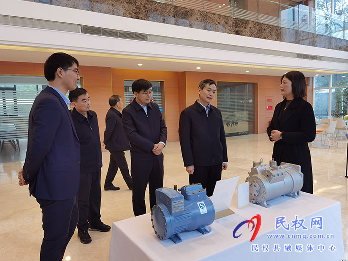 縣委書記張團(tuán)結(jié)陪同市長擺向陽赴福建雪人集團(tuán)招商考察