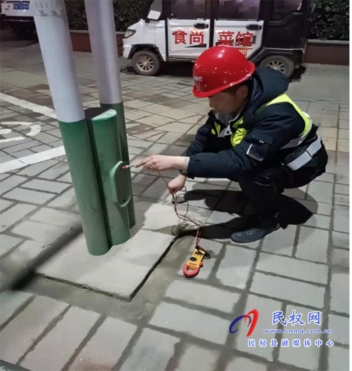 城管局路燈所  助理“雙城”創(chuàng)建，加強(qiáng)常態(tài)化路燈設(shè)施維護(hù)與管理