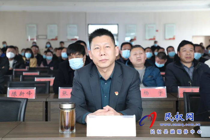 民權(quán)縣紀委監(jiān)委組織觀看愛國主義教育影片《戰(zhàn)狼2》