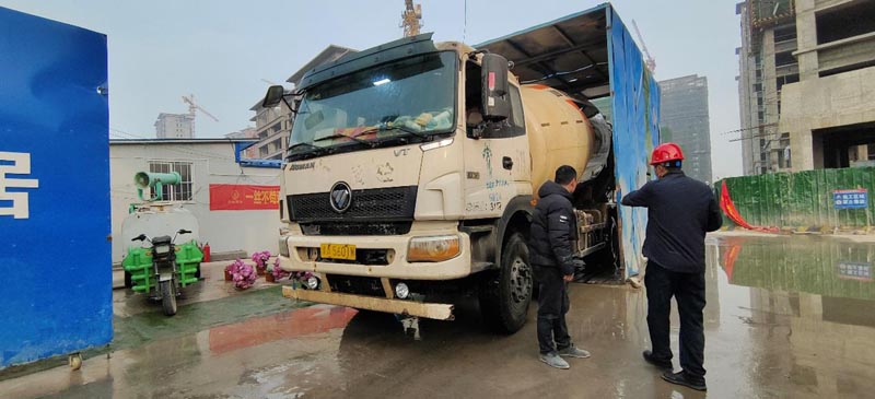 縣住建局三舉措夯實施工工地?fù)P塵污染防治