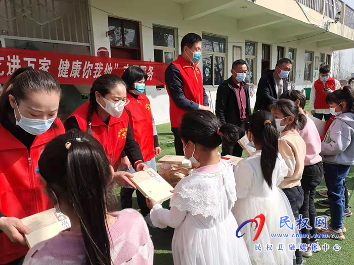 民權(quán)縣文聯(lián)開展“文藝進(jìn)萬家，健康你我他”志愿服務(wù)活動