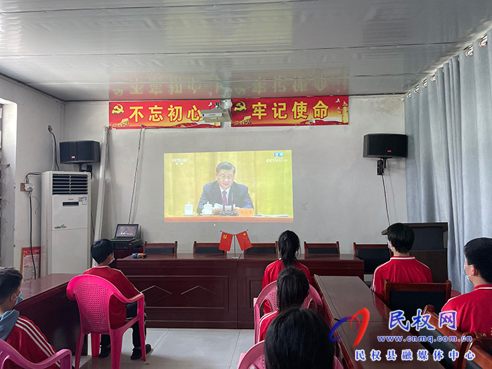民權(quán)縣精英武校收看收聽(tīng)總結(jié)表彰大會(huì)直播，引發(fā)熱烈反響