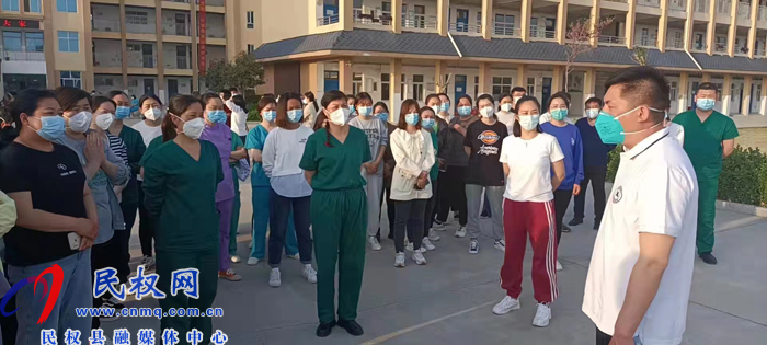 民權縣衛(wèi)健委機關黨委書記、黨組成員、副主任孫濤到永城市慰問民權縣支援永城核酸采樣隊人員
