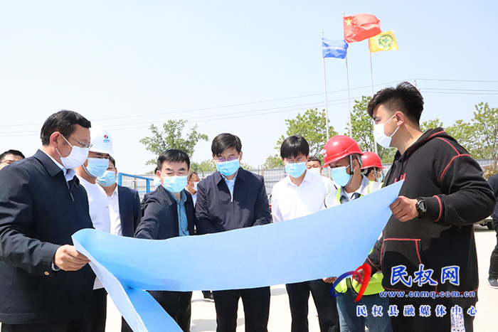 縣委書記張團結調(diào)研工業(yè)重點項目建設情況