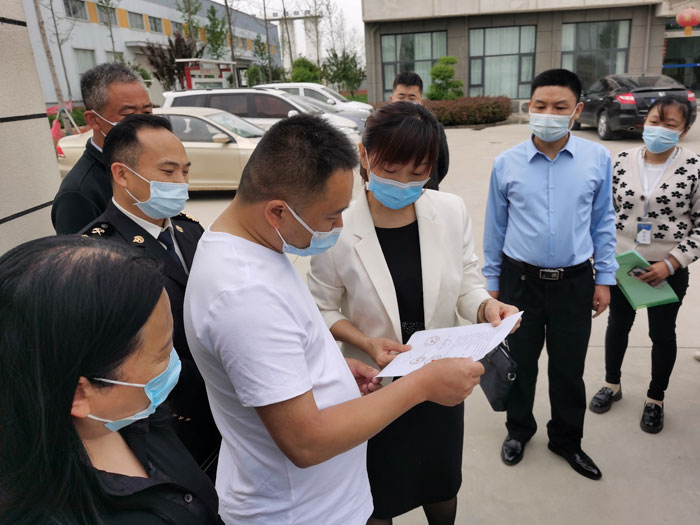 縣委常委、副縣長于茜帶隊(duì)走訪進(jìn)出口企業(yè)