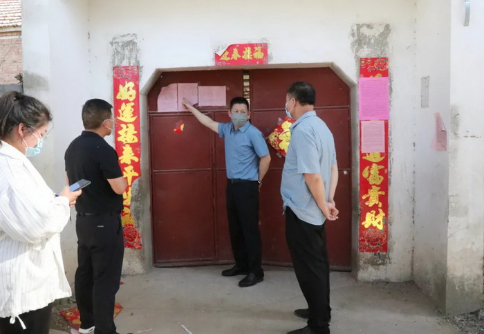 縣委常委、縣紀委書記、縣監(jiān)委主任冉燃暗訪督導疫情防控工作