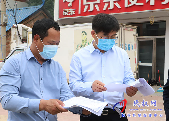 縣委書記張團結調研疫情防控工作落實情況