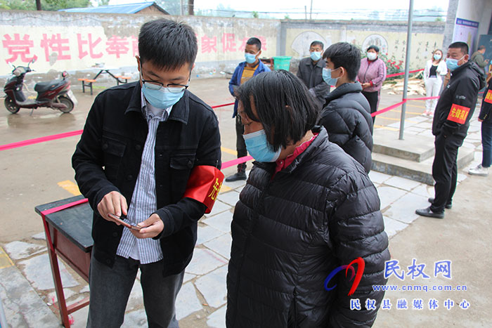 當(dāng)先鋒，做表率！---民權(quán)縣褚廟鄉(xiāng)黨員先鋒勇?lián)?dāng)
