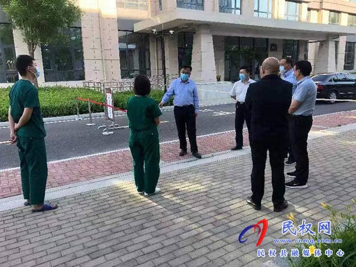 縣委常委、宣傳部長、副縣長畢道喜督導(dǎo)檢查考生返民集中隔離情況