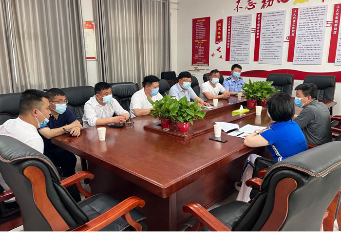 縣委常委、政法委書記陳鴻志到部分鄉(xiāng)鎮(zhèn)督導(dǎo)“三零”創(chuàng)建工作