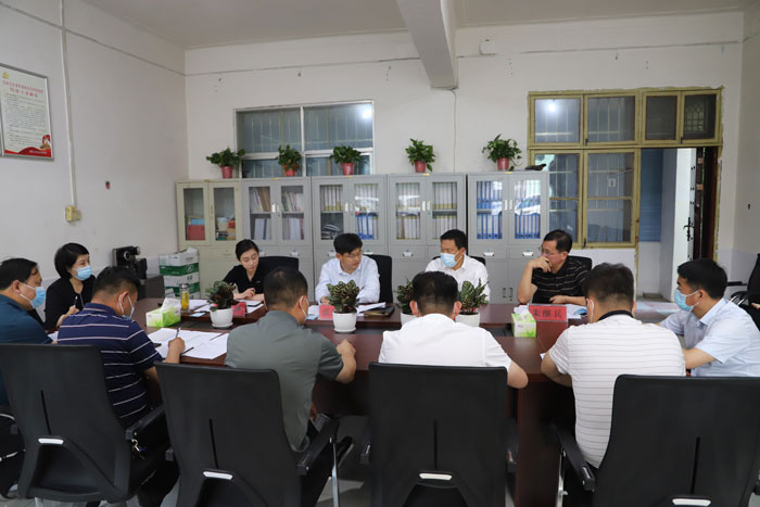 縣委書記張團(tuán)結(jié)主持召開新冠肺炎疫情分析研判會