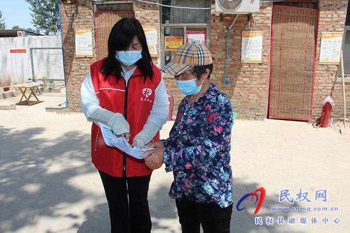 民權(quán)縣褚廟鄉(xiāng)開展未成年人保護法  暨防溺水安全教育宣傳活動