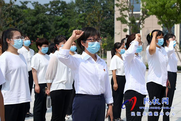 慶祝黨的生日，勇?lián)跣氖姑?--民權(quán)縣第五小學(xué)走進(jìn)民權(quán)縣第一個(gè)黨支部誕生地