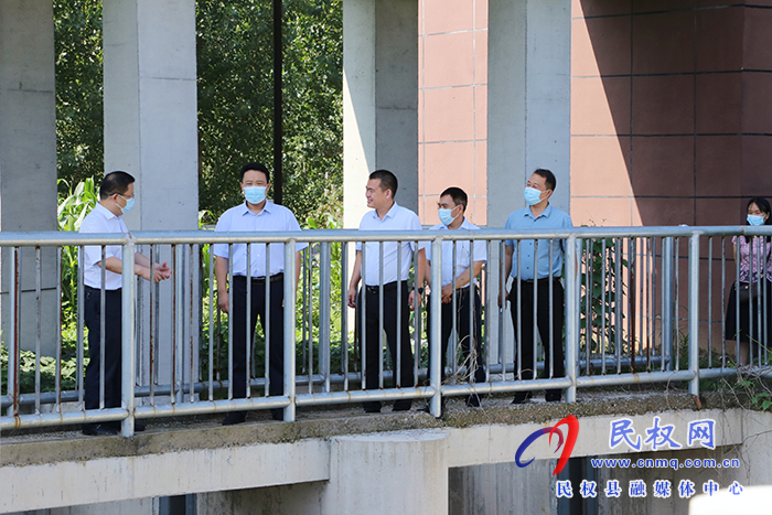 縣委常委、組織部長(zhǎng)王義彬開(kāi)展巡河工作