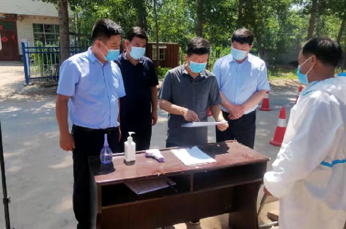 縣領導陳鴻志、王玉軍到程莊鎮(zhèn)督導疫情防控、“三零”創(chuàng)建、五星支部創(chuàng)建工作