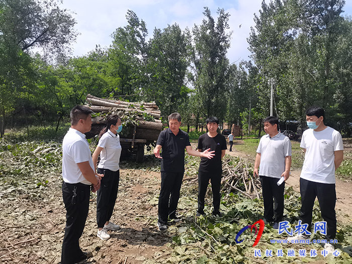 副縣長(zhǎng)李天樁到雙塔鎮(zhèn)調(diào)研耕地流出問(wèn)題排查整改工作