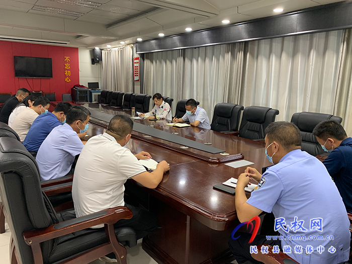我縣召開(kāi)市場(chǎng)保供專班和口岸專班疫情防控會(huì)議