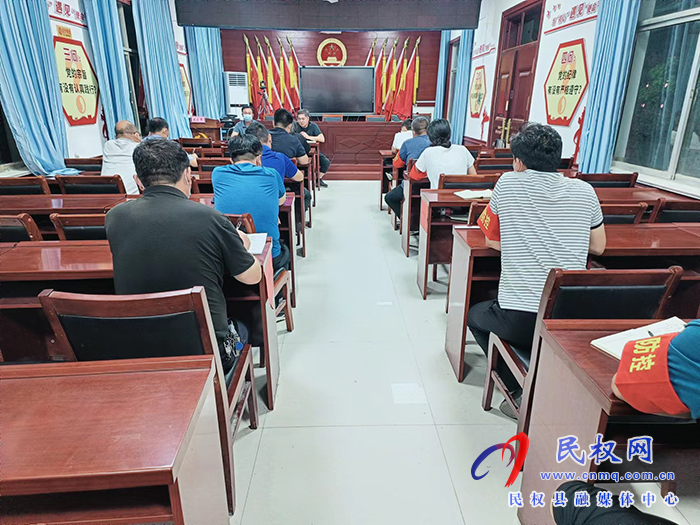 副縣長(zhǎng)李天樁出席老顏集鄉(xiāng)疫情防控分析研判工作會(huì)議