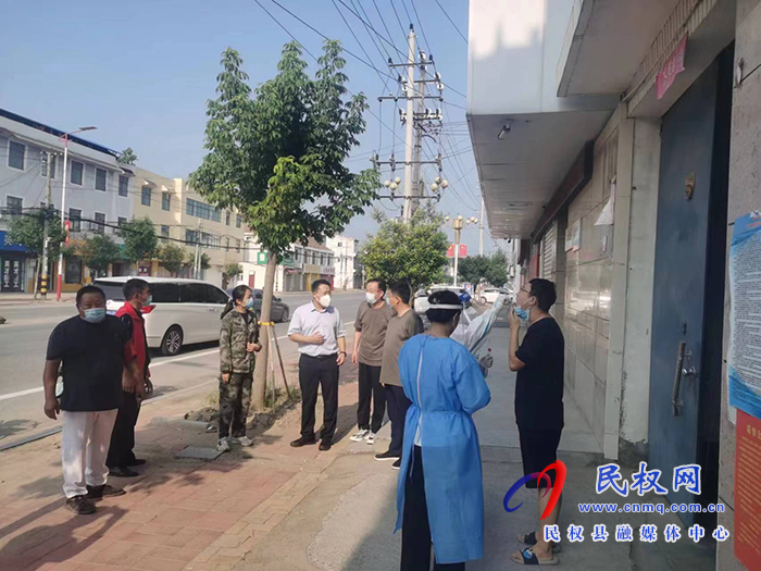 縣委常委、組織部長王義彬督導(dǎo)核酸檢測工作