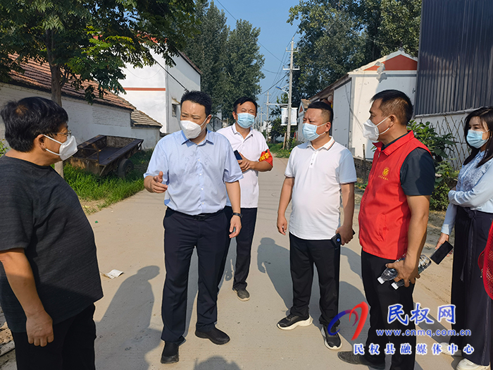 縣委常委、組織部長王義彬督導(dǎo)核酸檢測工作