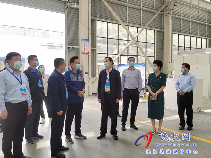 市人大督查組到民督查《商丘市人民代表大會常務(wù)委員會關(guān)于新冠肺炎疫情常態(tài)化防控期間佩戴口罩和使用場所碼的決定》落實(shí)情況