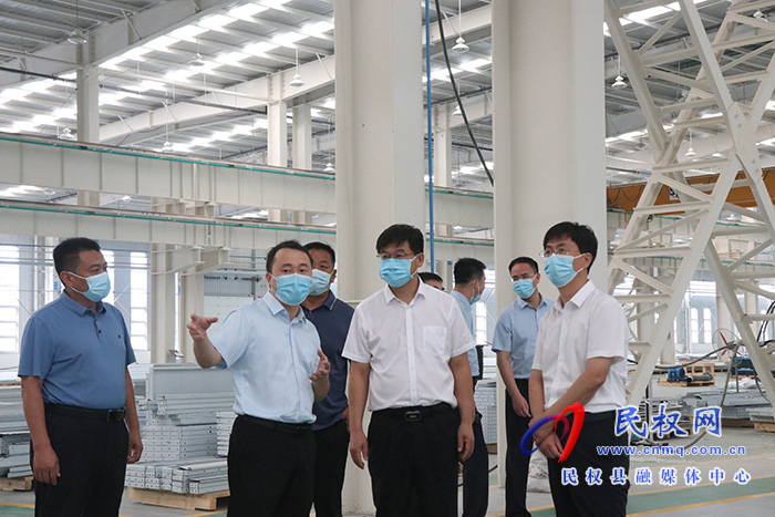 縣委書記張團(tuán)結(jié)調(diào)研招商引資重點項目建設(shè)工作