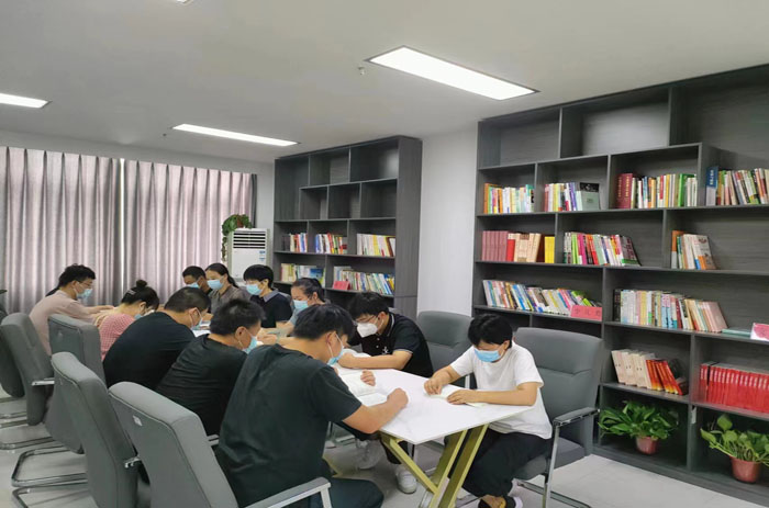 民權縣交通運輸局開展“喜迎二十大 讀書潤萬家”讀書交流會