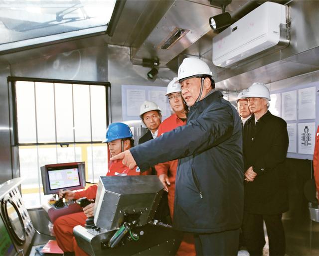 不斷做強(qiáng)做優(yōu)做大我國(guó)數(shù)字經(jīng)濟(jì)