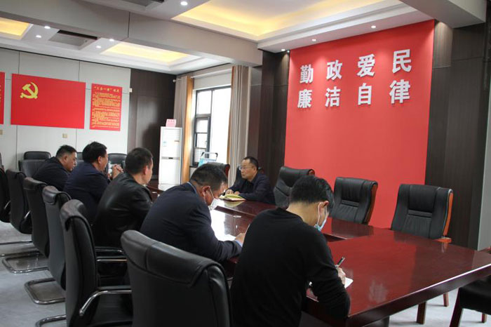 縣政協(xié)主席周明河到綠洲街道辦事處督導(dǎo)信訪(fǎng)維穩(wěn)、疫情防控、安全生產(chǎn)等工作